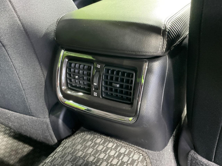 2013 Toyota Crown Hybrid DAA-AWS210 (UW-69ef57cf9d371)[23]