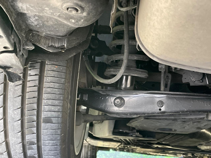 2013 Toyota Crown Hybrid DAA-AWS210 (UW-69ef57cf9d371)[26]