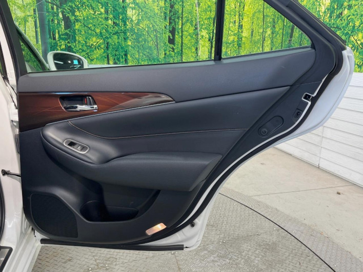 2015 Toyota Crown Hybrid DAA-AWS210 (UW-69ef57d03a7ef)[29]