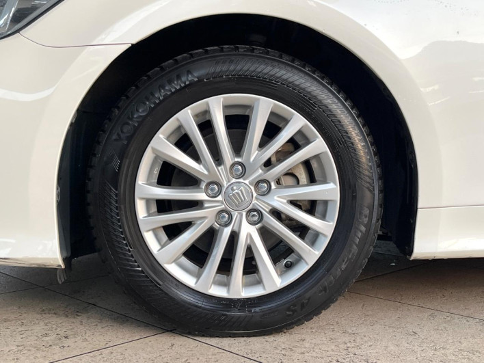 2015 Toyota Crown Hybrid DAA-AWS210 (UW-69ef57d1ad294)[17]