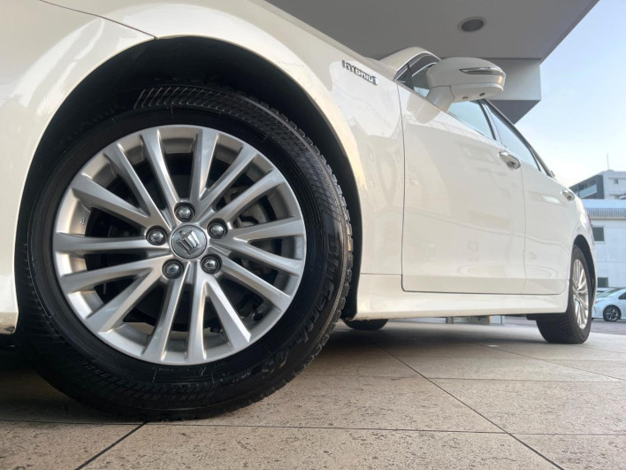 2015 Toyota Crown Hybrid DAA-AWS210 (UW-69ef57d1ad294)[4]