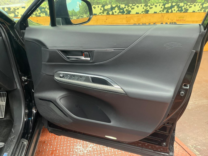 2021 Toyota Harrier Hybrid 6AA-AXUH80 (UW-69ef57d473557)[16]