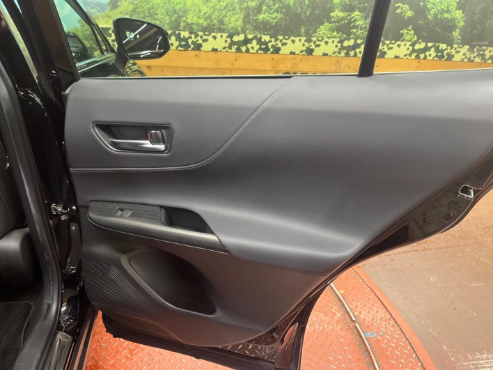 2021 Toyota Harrier Hybrid 6AA-AXUH80 (UW-69ef57d473557)[17]