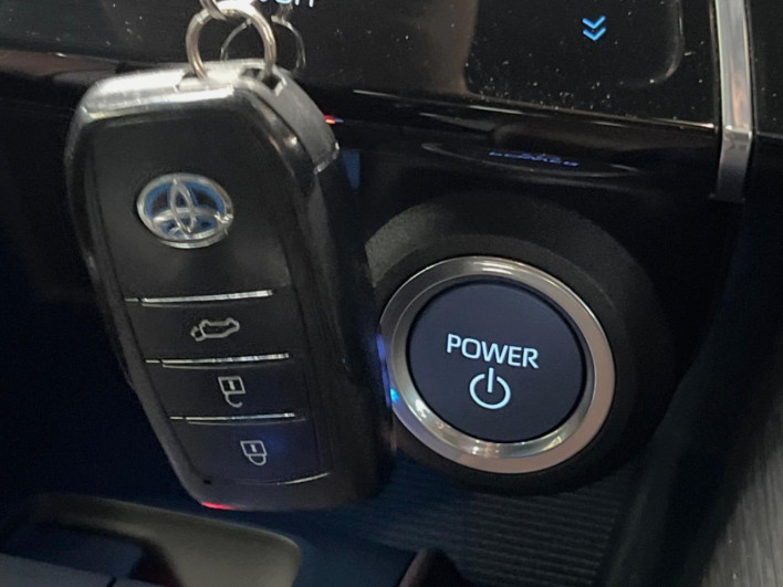 2021 Toyota Harrier Hybrid 6AA-AXUH80 (UW-69ef57d4e73a7)[13]