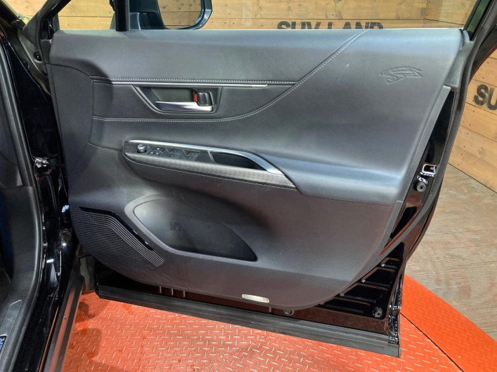 2023 Toyota Harrier Hybrid 6AA-AXUH80 (UW-69ef57d5bab5e)[13]