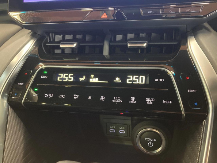 2023 Toyota Harrier Hybrid 6AA-AXUH80 (UW-69ef57d5bab5e)[28]