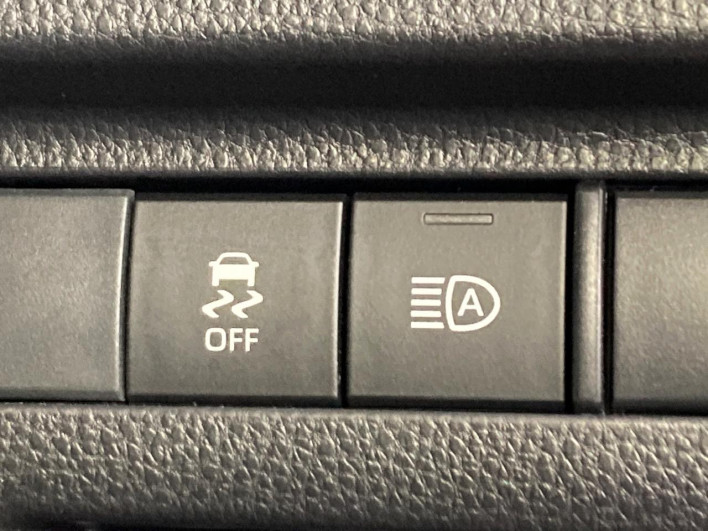 2023 Toyota Harrier Hybrid 6AA-AXUH80 (UW-69ef57d5bab5e)[17]