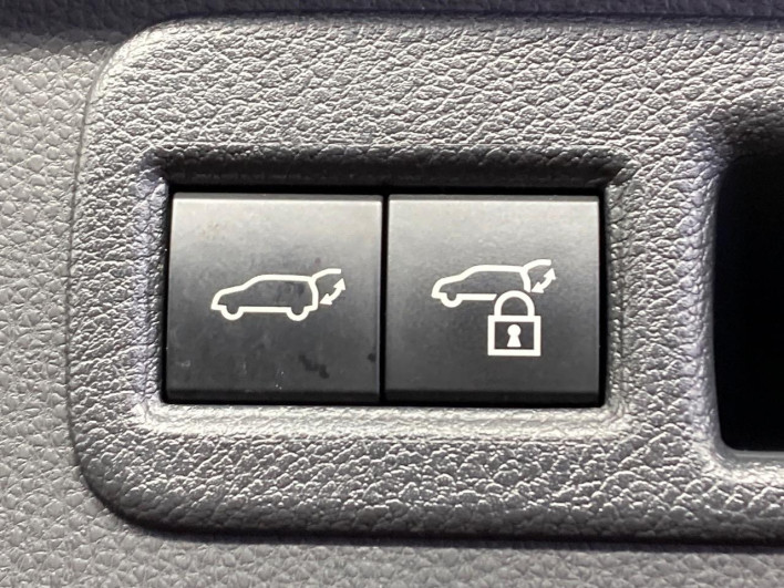 2023 Toyota Harrier Hybrid 6AA-AXUH80 (UW-69ef57d5bab5e)[10]