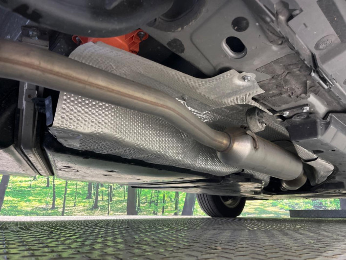 2023 Toyota Harrier Hybrid 6AA-AXUH80 (UW-69ef57d6b7fb8)[13]