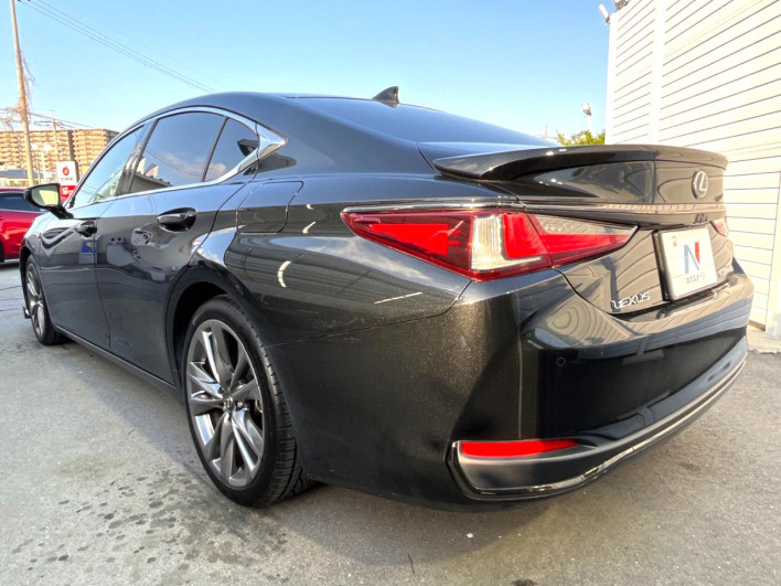 2020 Lexus ES 6AA-AXZH11 (UW-69ef57dbd91dc)[17]