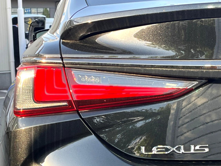 2020 Lexus ES 6AA-AXZH11 (UW-69ef57dbd91dc)[19]