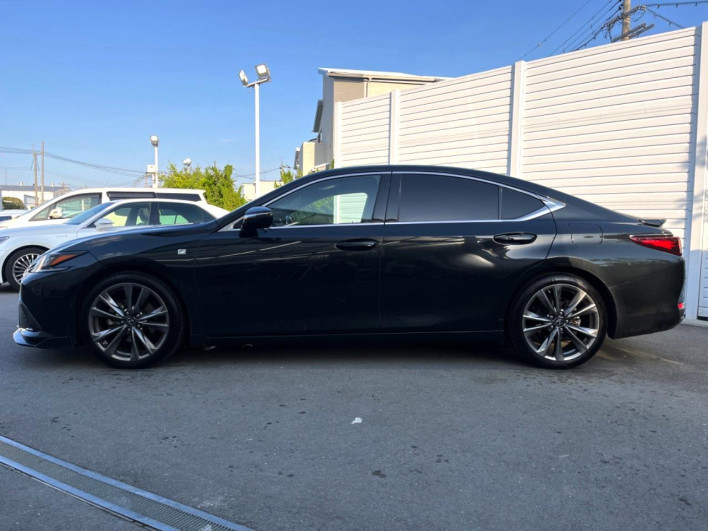 2020 Lexus ES 6AA-AXZH11 (UW-69ef57dbd91dc)[14]