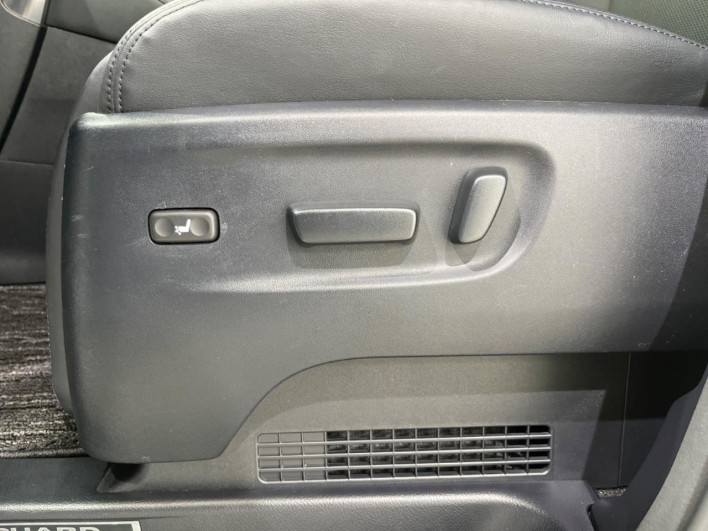 2018 Toyota Alphard Hybrid DAA-AYH30W (UW-69ef57dd51baf)[25]