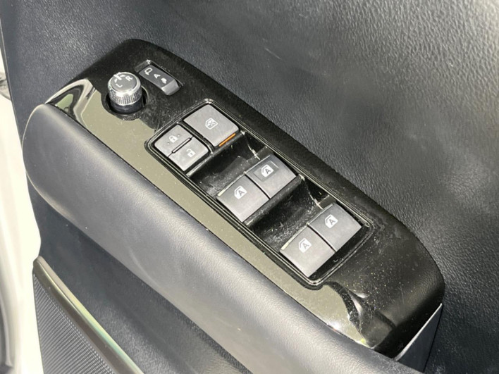 2018 Toyota Alphard Hybrid DAA-AYH30W (UW-69ef57dd51baf)[29]