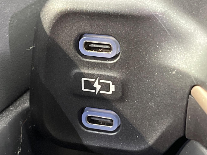 2023 Toyota Crown Crossover 6AA-AZSH35 (UW-69ef57e06e507)[24]