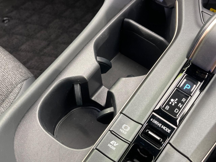 2023 Toyota Crown Crossover 6AA-AZSH35 (UW-69ef57e06e507)[25]