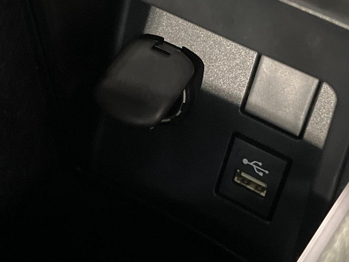 2023 Toyota Crown Crossover 6AA-AZSH35 (UW-69ef57e06e507)[27]