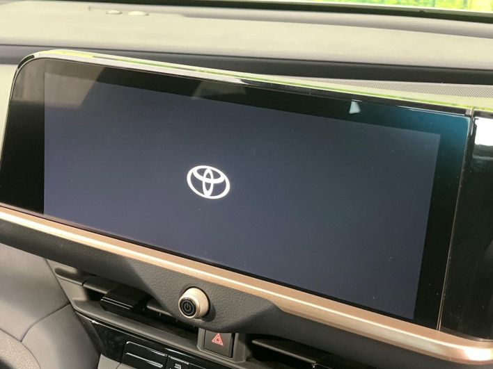 2023 Toyota Crown Crossover 6AA-AZSH35 (UW-69ef57e06e507)[18]