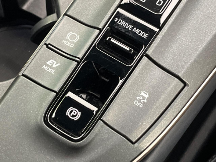 2023 Toyota Crown Crossover 6AA-AZSH35 (UW-69ef57e06e507)[23]