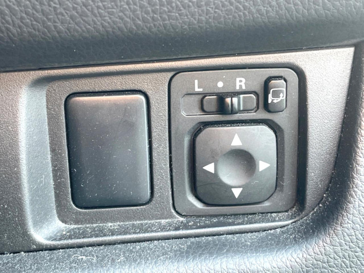 2015 Mitsubishi ek Custom DBA-B11W (UW-69ef57e24b2fd)[29]