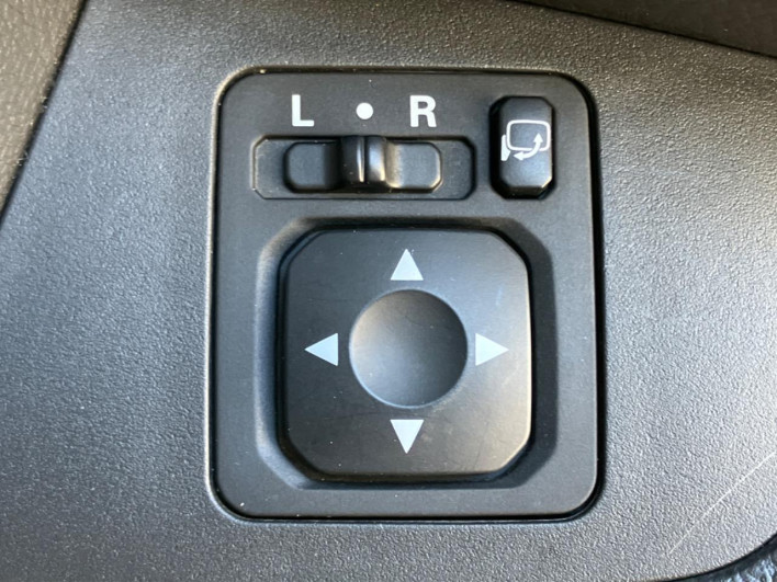 2017 Nissan DAYZ ROOX DBA-B21A (UW-69ef57e5f29af)[17]