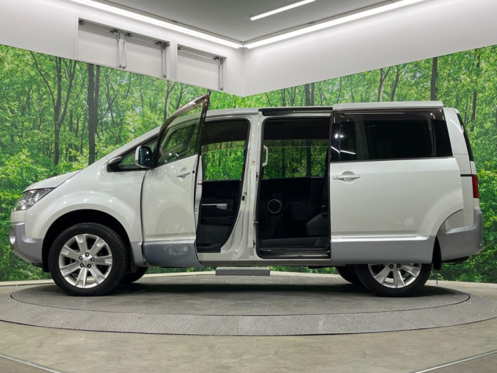 2016 Mitsubishi Delica D:5 LDA-CV1W (UW-69ef57f76d07c)[25]