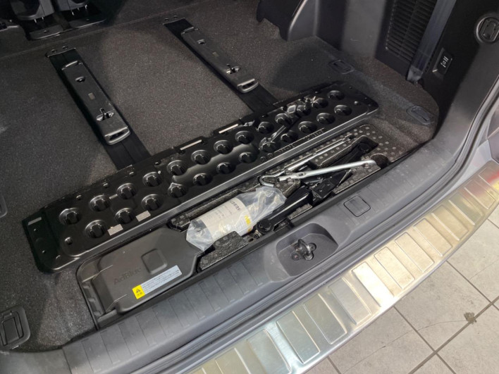 2020 Mitsubishi Delica D:5 3DA-CV1W (UW-69ef57f8c10e8)[24]