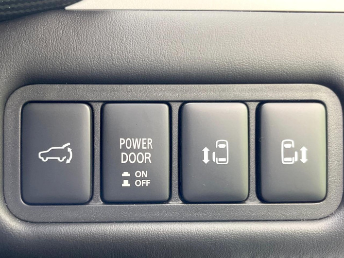 2022 Mitsubishi Delica D:5 3DA-CV1W (UW-69ef57f9331e8)[15]