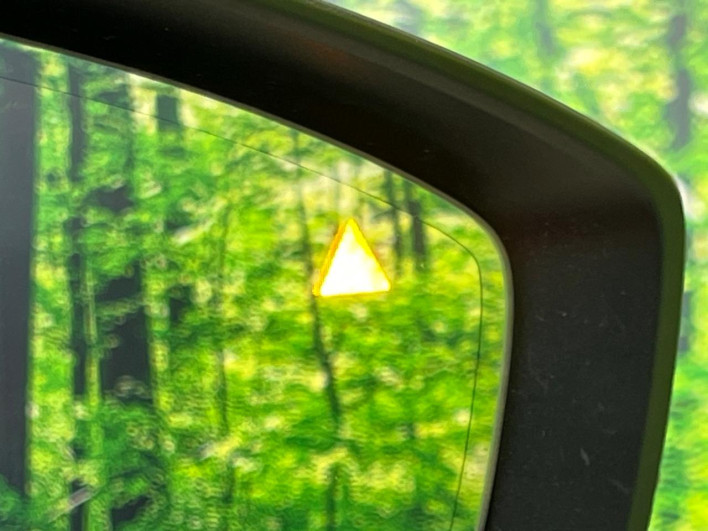 2022 Mazda CX-30 3DA-DM8P (UW-69ef5802a19cf)[18]