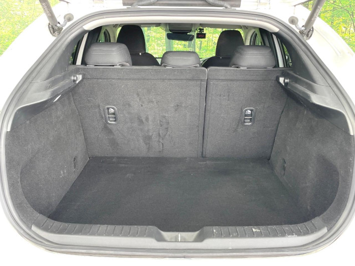 2019 Mazda CX-30 3AA-DMFP (UW-69ef58031db70)[28]