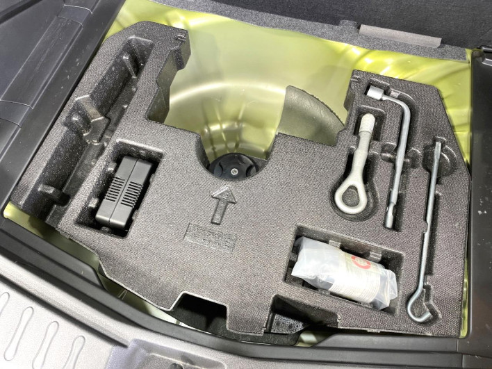 2018 Nissan Note DBA-E12 (UW-69ef5804a88a9)[28]