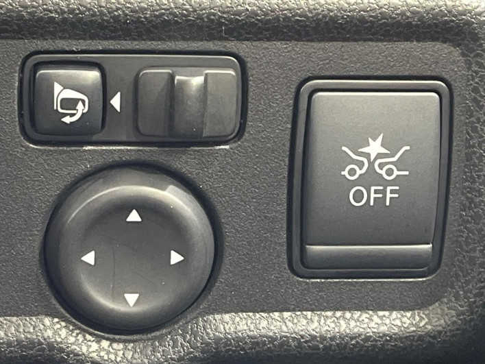 2018 Nissan Note DBA-E12 (UW-69ef5805937f1)[17]