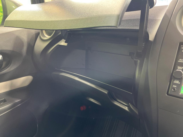 2018 Nissan Note DBA-E12 (UW-69ef5805937f1)[24]