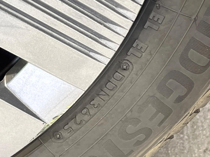 2022 Nissan Note 6AA-E13 (UW-69ef58069d230)[25]