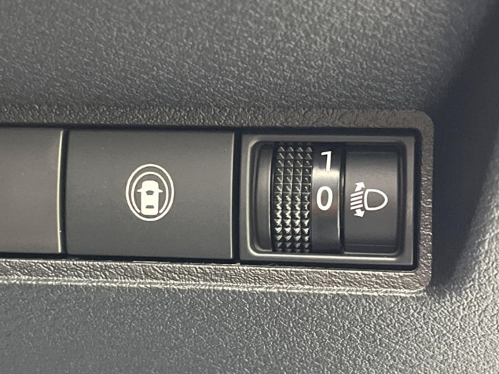 2023 Nissan Note 6AA-E13 (UW-69ef58076e3a6)[5]