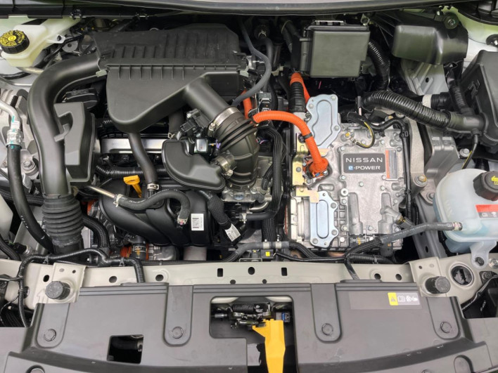 2023 Nissan Note 6AA-E13 (UW-69ef58076e3a6)[15]