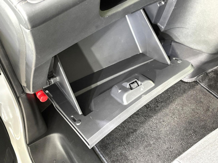 2022 Nissan Serena 5BA-FC28 (UW-69ef5807a87e7)[15]