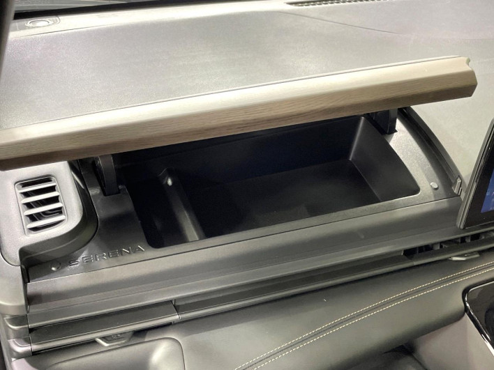 2022 Nissan Serena 5BA-FC28 (UW-69ef5807a87e7)[14]