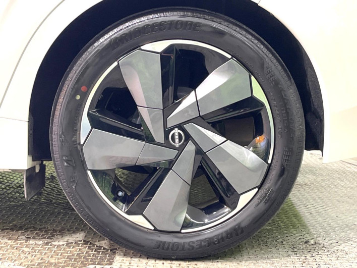 2022 Nissan Aura 6AA-FE13 (UW-69ef580c0416c)[25]