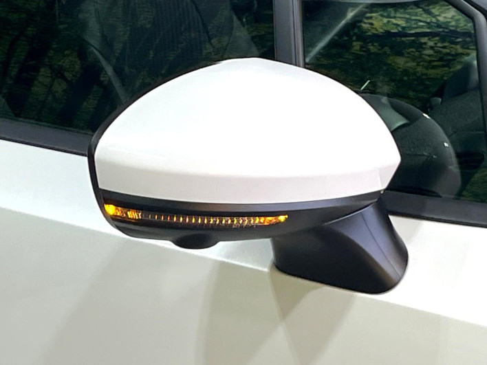 2022 Nissan Aura 6AA-FE13 (UW-69ef580c0416c)[17]