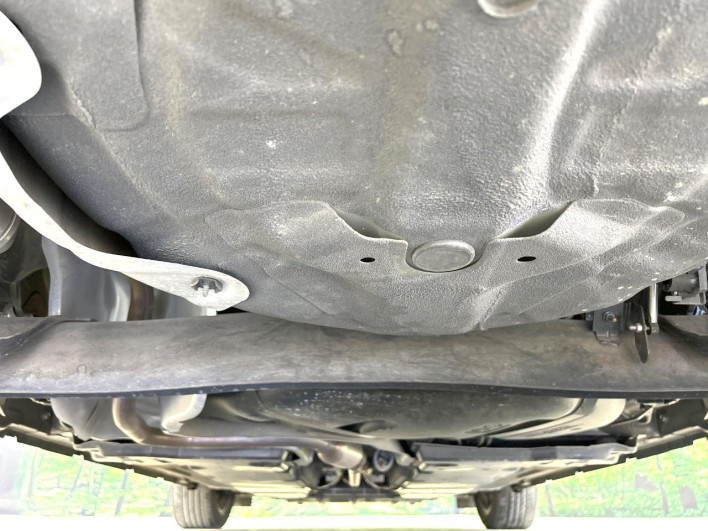 2022 Nissan Aura 6AA-FE13 (UW-69ef580c6e9be)[28]