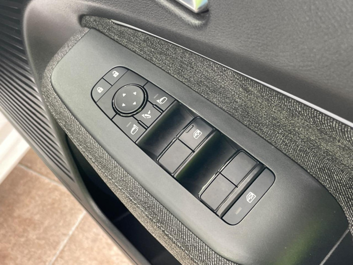 2022 Nissan Aura 6AA-FE13 (UW-69ef580cd56cb)[13]