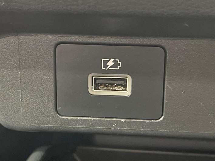 2022 Nissan Aura 6AA-FE13 (UW-69ef580cd56cb)[21]