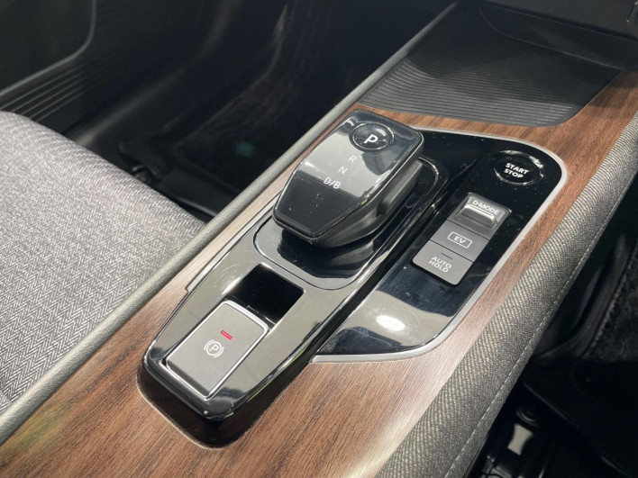 2022 Nissan Aura 6AA-FE13 (UW-69ef580cd56cb)[20]