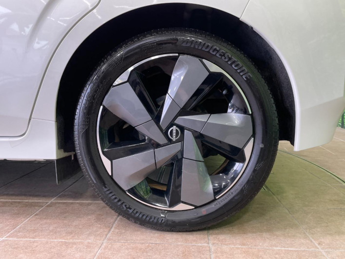 2022 Nissan Aura 6AA-FE13 (UW-69ef580cd56cb)[11]