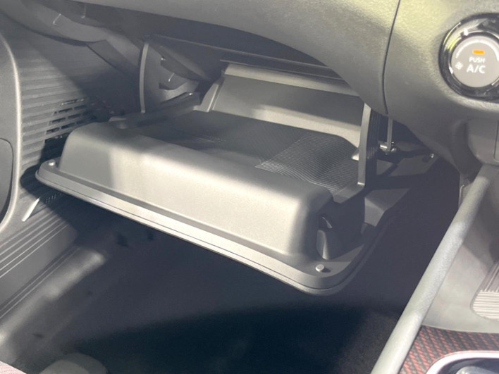 2024 Nissan Aura 6AA-FE13 (UW-69ef580e9aa46)[24]