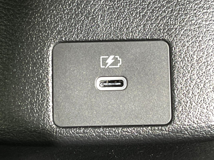 2025 Nissan Aura 6AA-FE13 (UW-69ef580ee0bb7)[27]