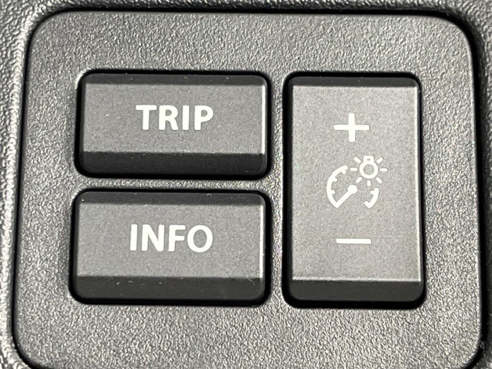 2016 Suzuki Ignis DAA-FF21S (UW-69ef580f07966)[18]