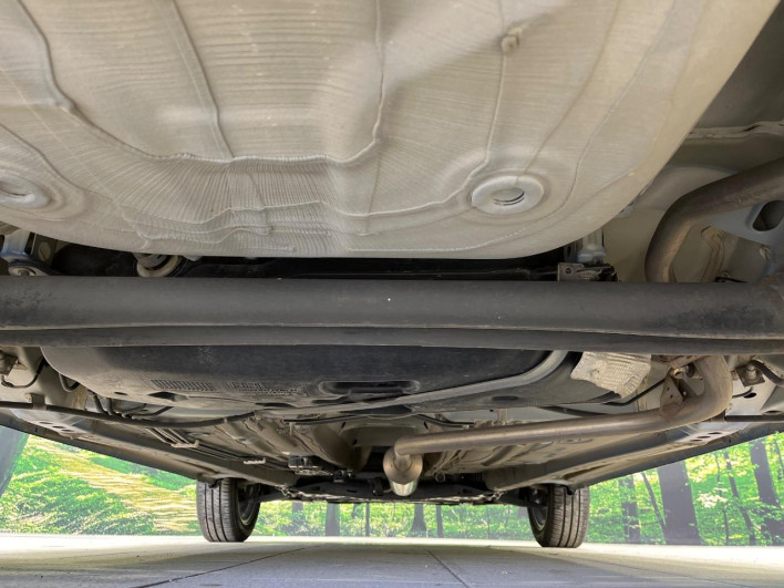 2016 Suzuki Ignis DAA-FF21S (UW-69ef580f07966)[9]