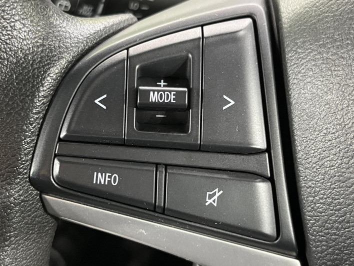 2016 Suzuki Ignis DAA-FF21S (UW-69ef580f07966)[27]